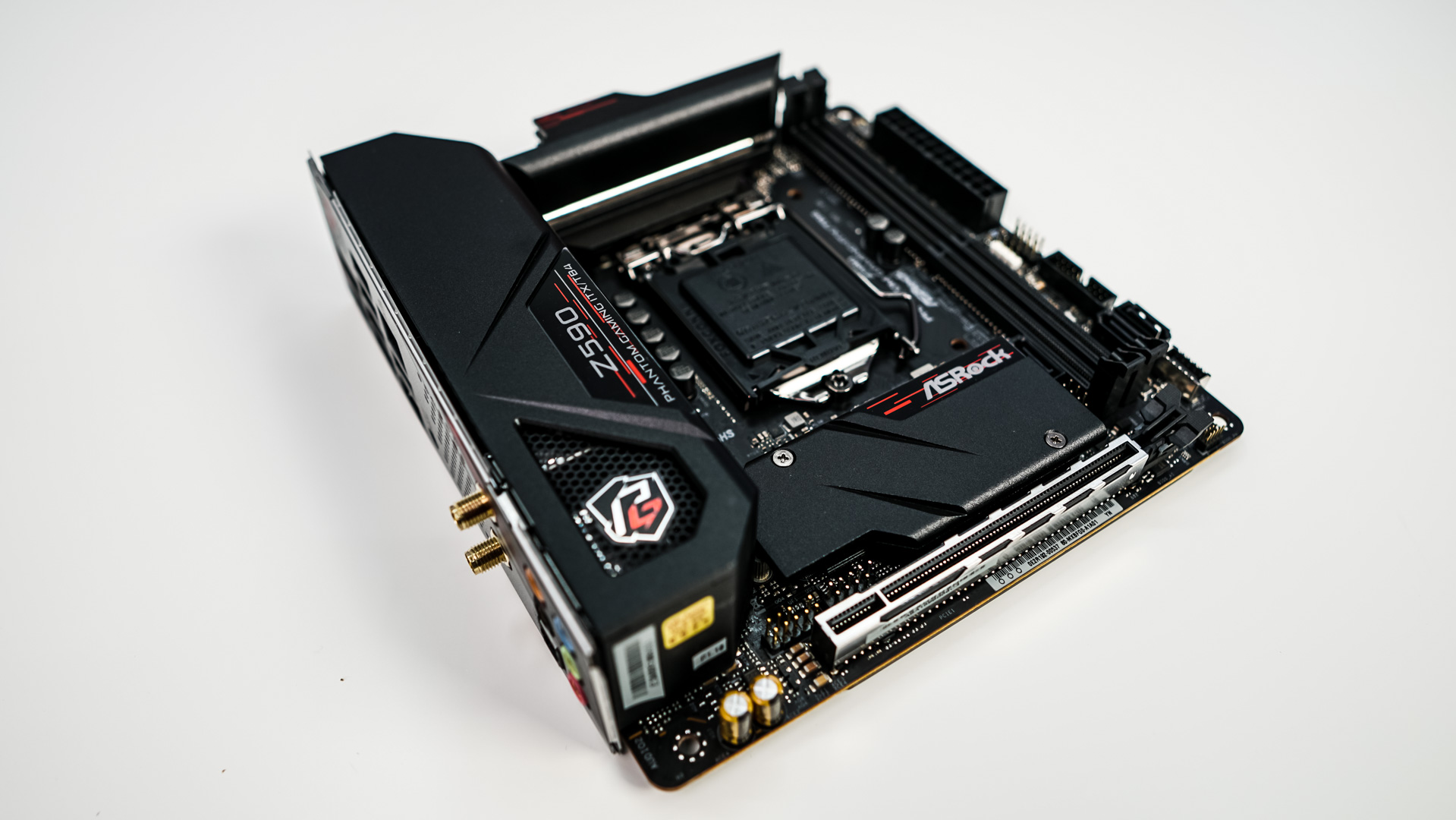 ASRock Z590 Phantom Gaming-ITX/TB4 Motherboard