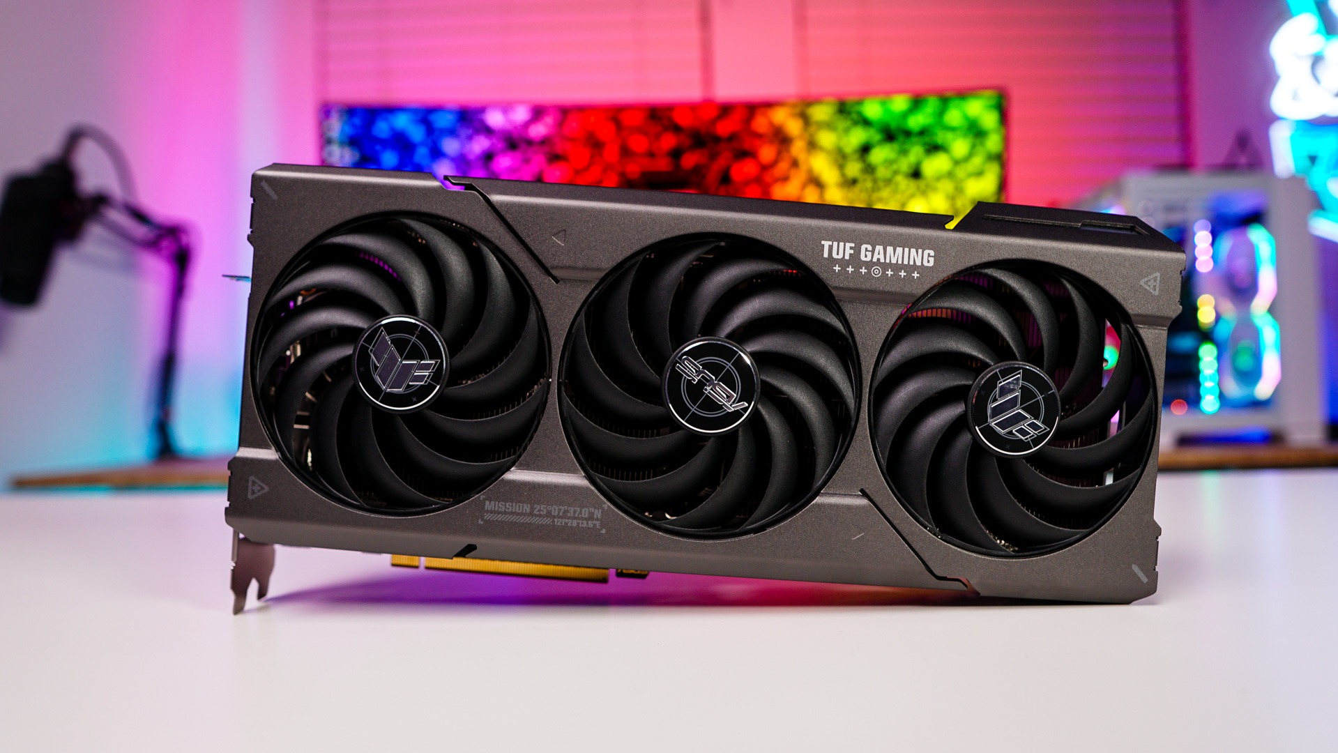 ASUS TUF Gaming Radeon RX 7800 XT OC Edition Graphics Card