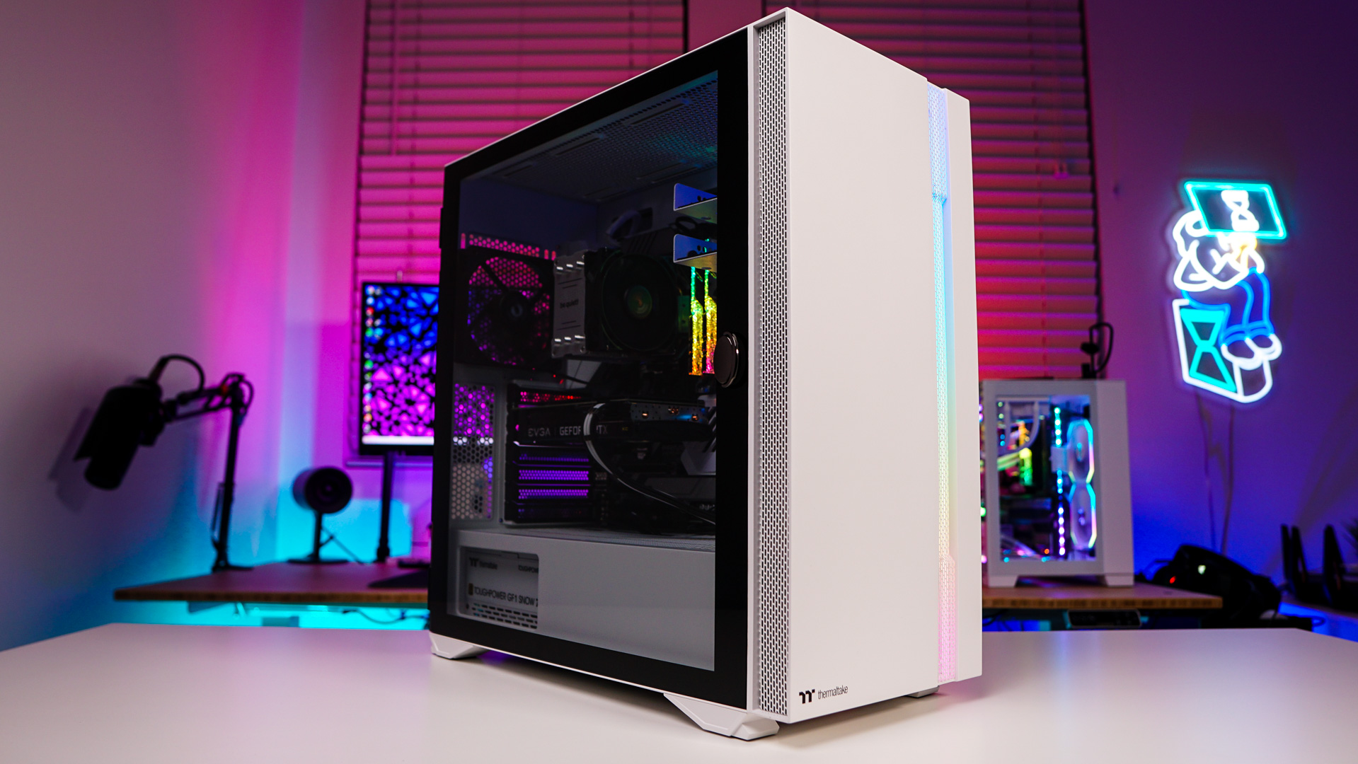 Thermaltake H700 TG Snow Case